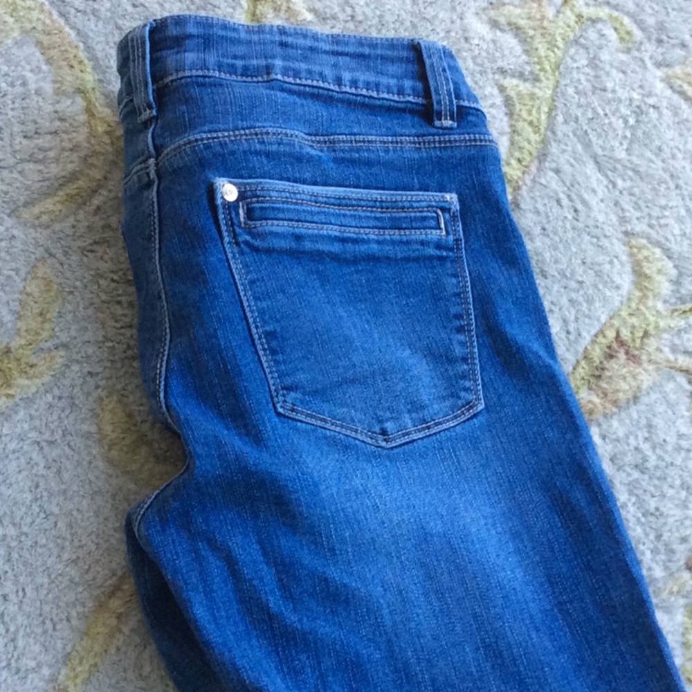 Jean - Picture 3 of 6